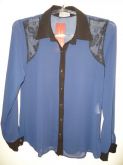 Camisa Com detalhes de renda